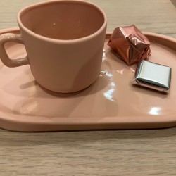 Espresso cup w/ tray S/2  كسسوارات منزليه pink