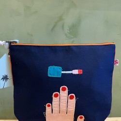 Blue Varnish  اكسسوارات Toilet Kits