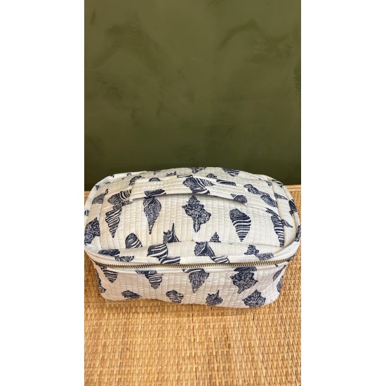 White ,Blue Shells Square Vanity bag اكسسوارات