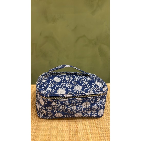 Blue, White Flowers Square Vanity Bag اكسسوارات