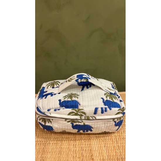 White,Blue Elephants Square Vanity Bag اكسسوارات