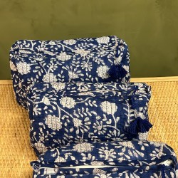 Blue,White  Flowers Toiletry Bags S/3 اكسسوارات