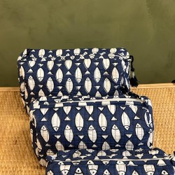 Dark Blue,White fish Toiletry Bags S/3 اكسسوارات