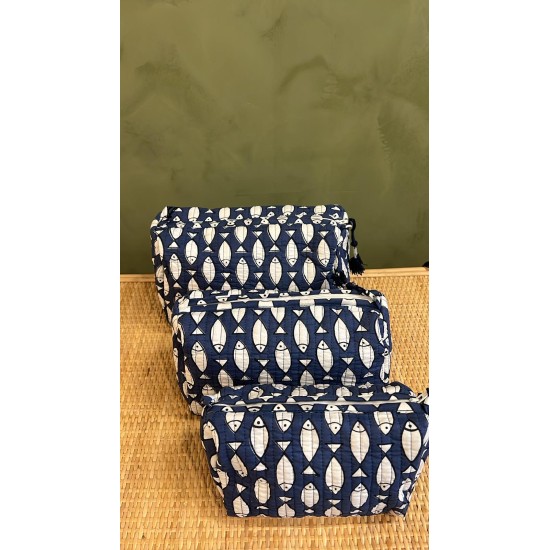 Dark Blue,White fish Toiletry Bags S/3 اكسسوارات