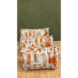 White,Orange Fish Toiletry Bags S/3 اكسسوارات