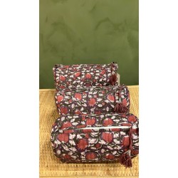Maroon/Purple,Red flowers  Toiletry Bags S/3 اكسسوارات