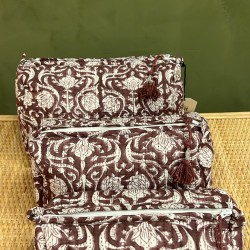 Maroon,White Flowers Toiletry Bags S/3 اكسسوارات