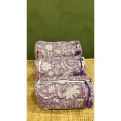 Lavender, White Flowers Toiletry Bags S/3 اكسسوارات
